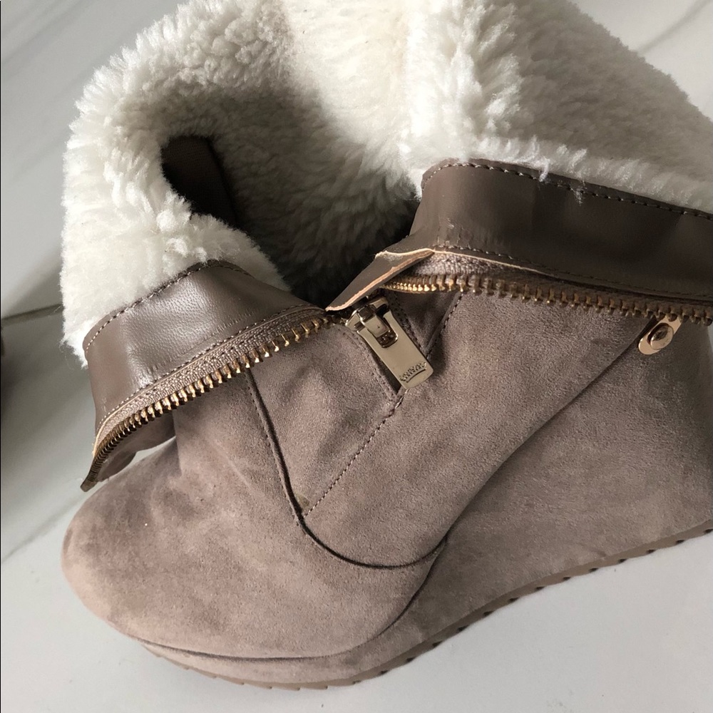 Juicy couture zip wedge booties - Picture 8 of 9